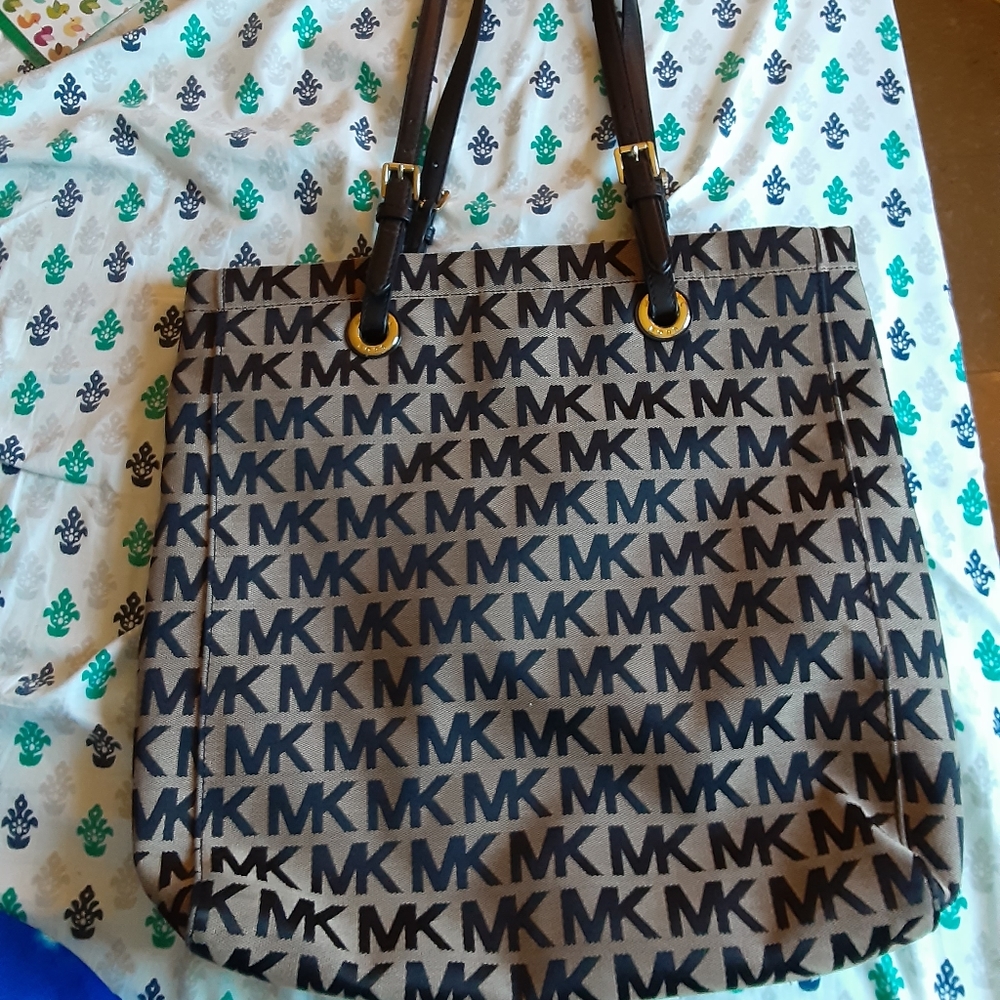 Michael Kors purse